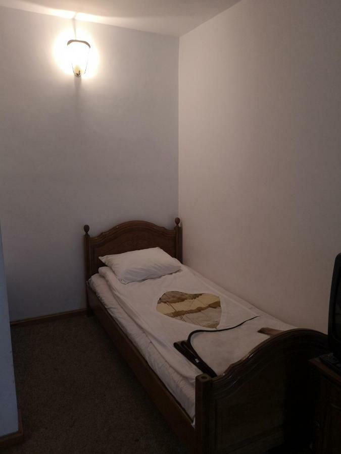 Hotel Floarea Reginei à Statiunea Climaterica Sambata Extérieur photo